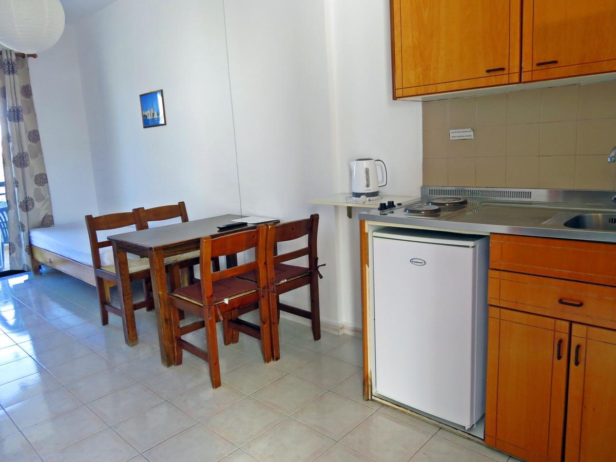 Debby Apartments Ialysos  Esterno foto