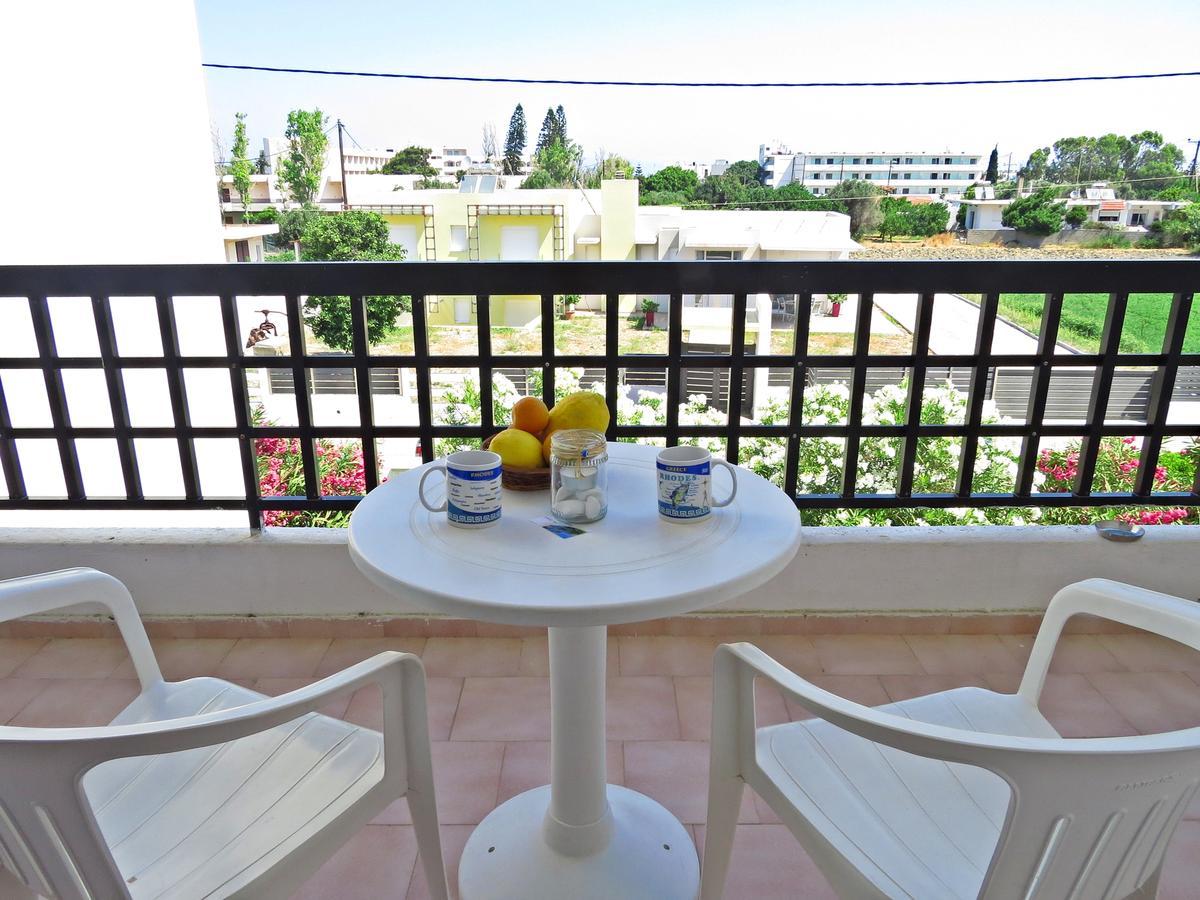 Debby Apartments Ialysos  Esterno foto