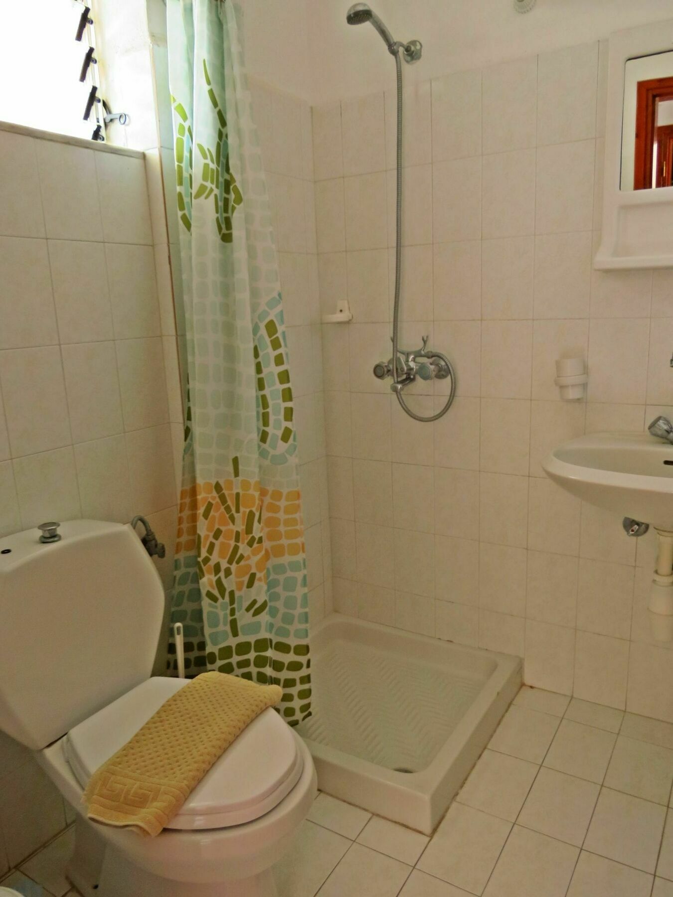 Debby Apartments Ialysos  Esterno foto